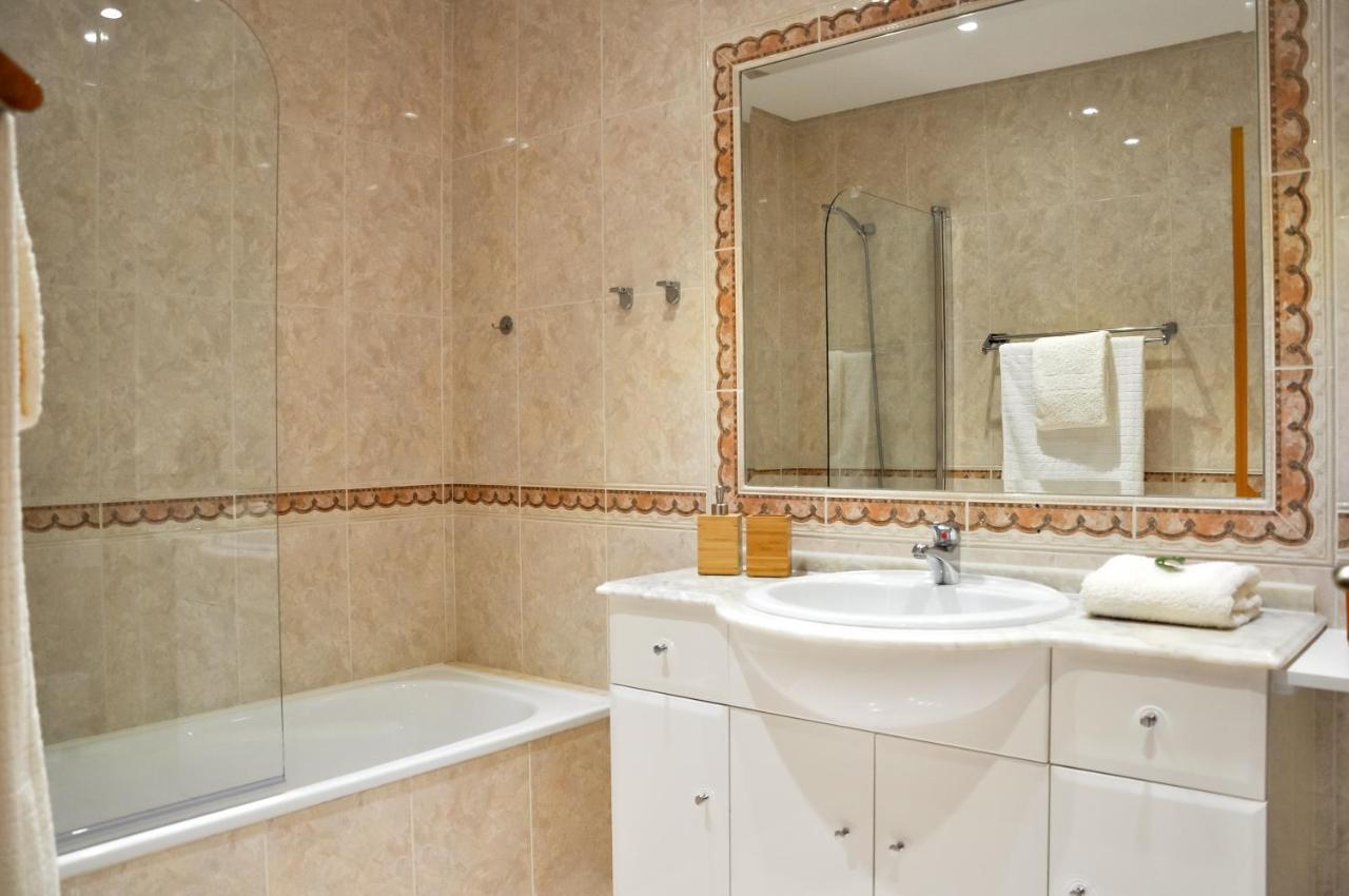 Lovelystay - 2Br Modern, Pool Access, Close To Marina & Beach Картейра Экстерьер фото